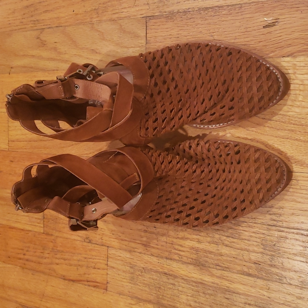 🍁Rare🍂Jeffrey Campbell Evelyn real suede basket weave buckle booties